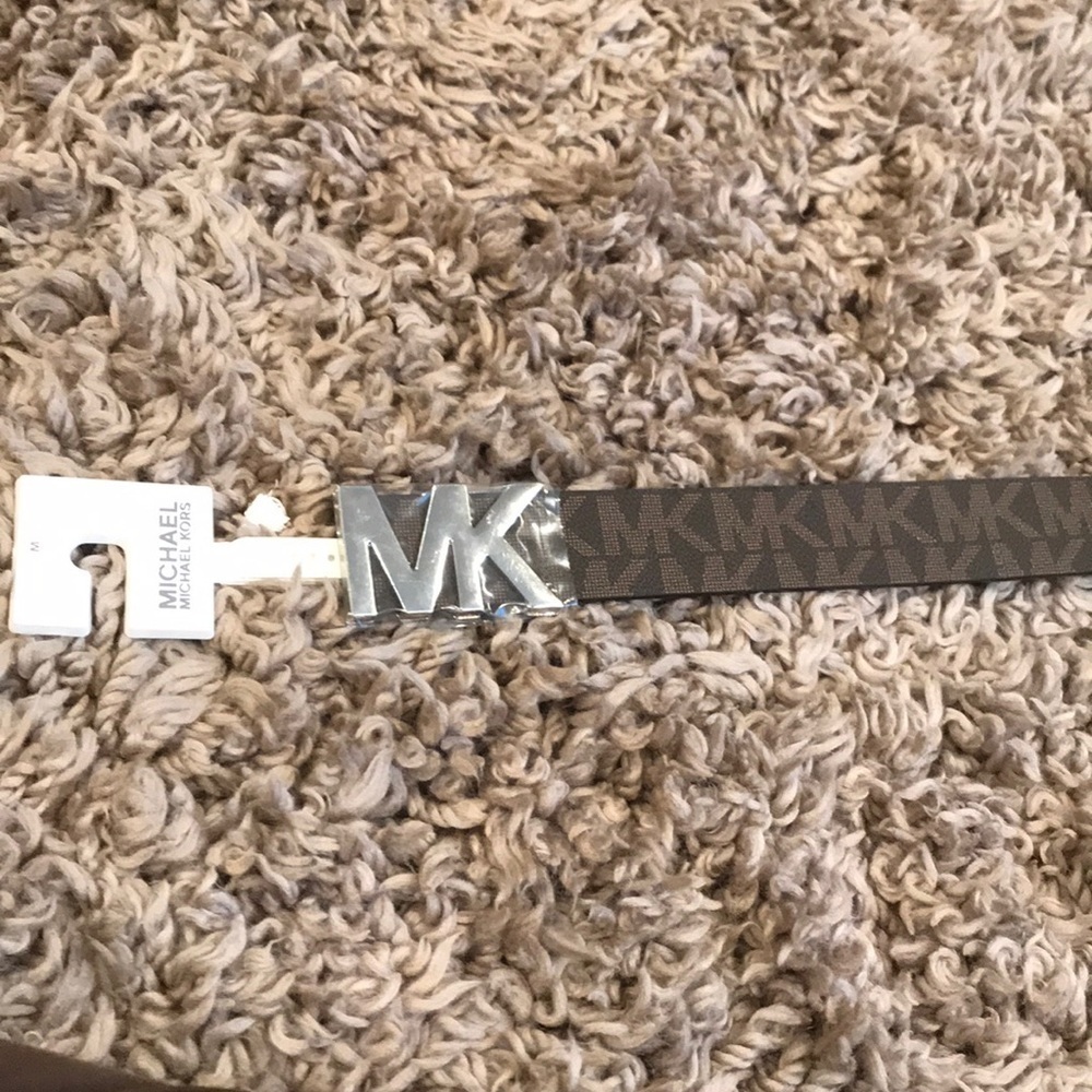 Micheal Kors Logo Belt​​​​​​​